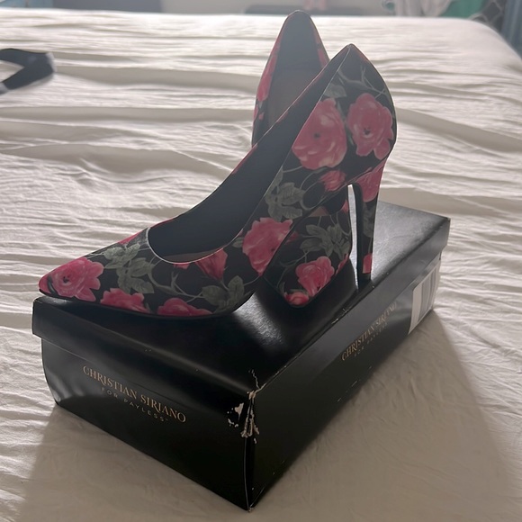 Christian Siriano - Picture 1 of 4